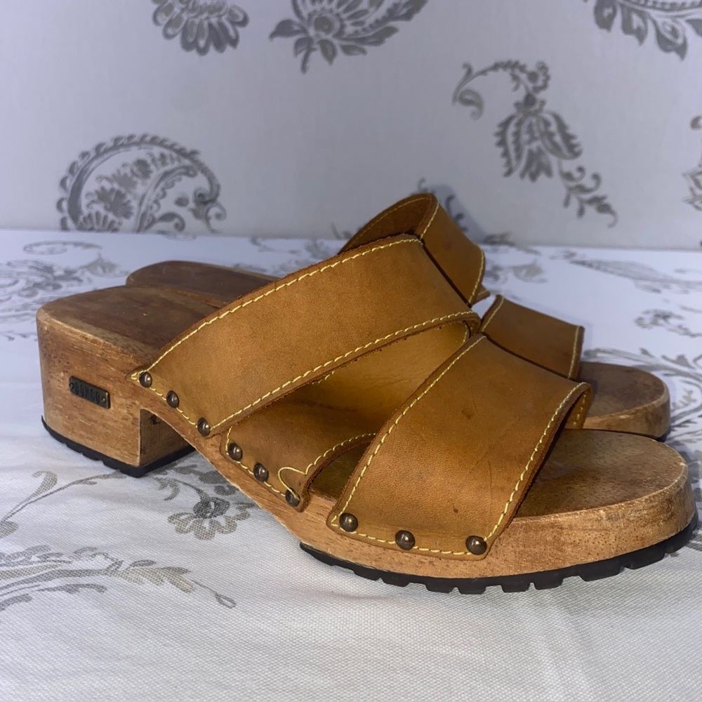 Vintage Bongo Wooden Slide
Sandals Chunky Clogs 90s Size 10